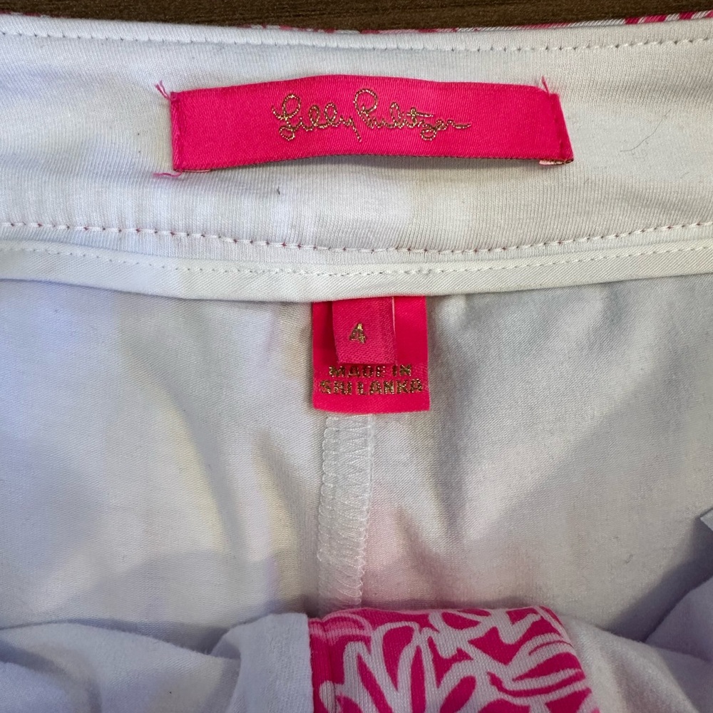 Lilly Pulitzer matching skort/shirt set. - Picture 8 of 8